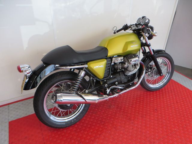 moto-guzzi - v-7-cafe-classic