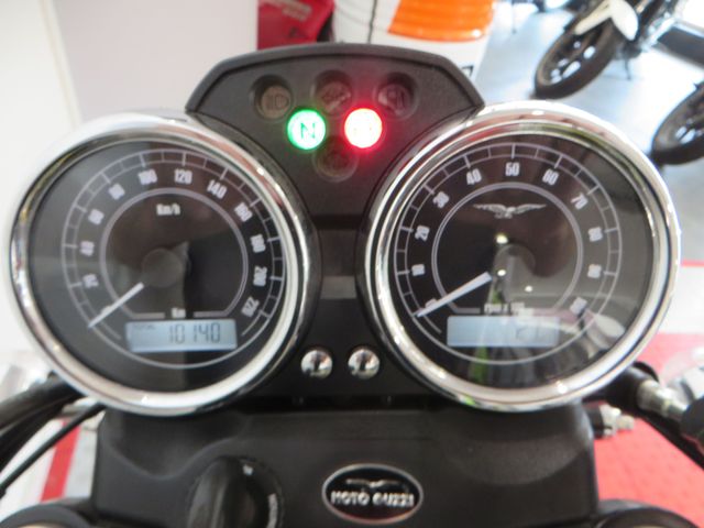 moto-guzzi - v-7-cafe-classic
