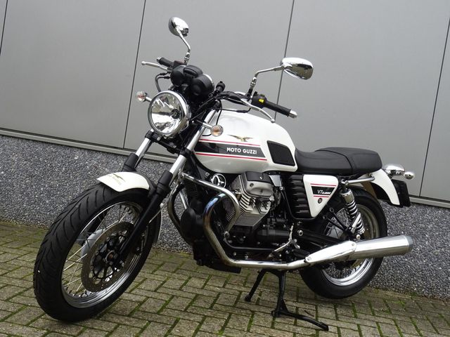 moto-guzzi - v-7-classic