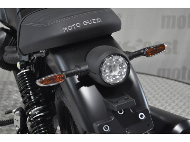 moto-guzzi - v-7-ii-stone