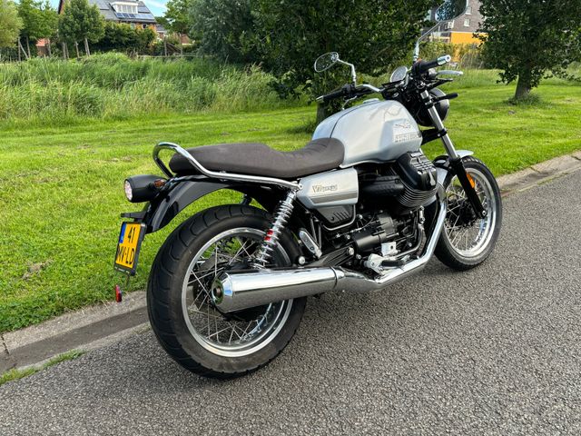 moto-guzzi - v-7-iii-special