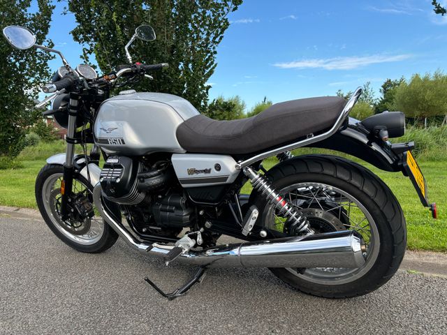 moto-guzzi - v-7-iii-special