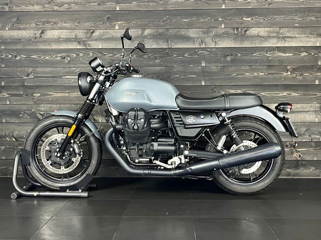 moto-guzzi - v-7-iii-stone