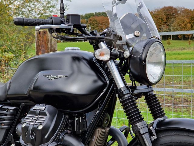 moto-guzzi - v-7-iii-stone