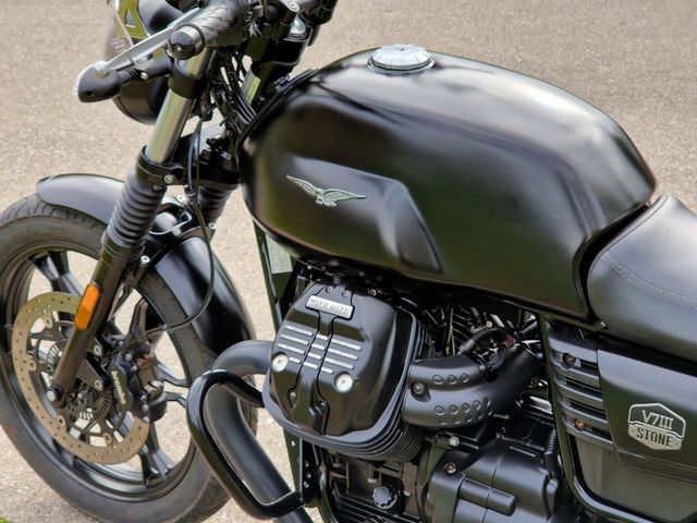 moto-guzzi - v-7-iii-stone