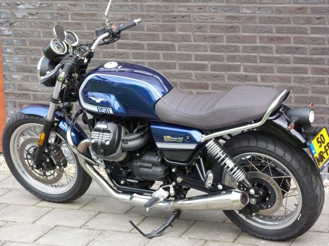 moto-guzzi - v-7-special