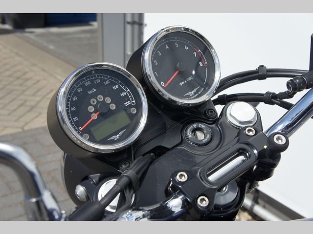 moto-guzzi - v-7-special
