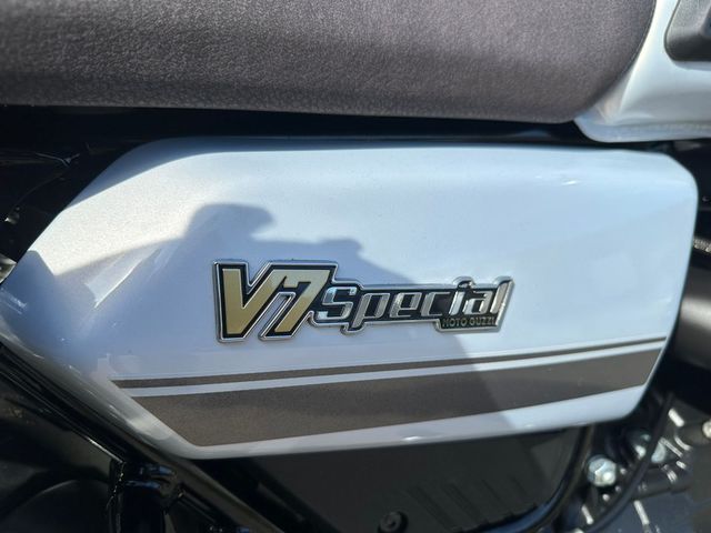 moto-guzzi - v-7-special