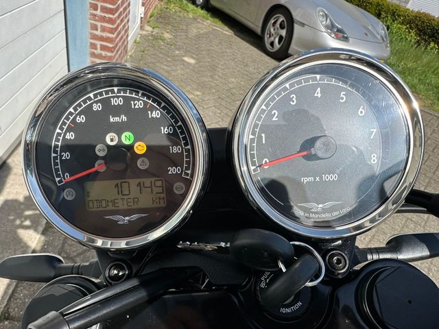 moto-guzzi - v-7-special