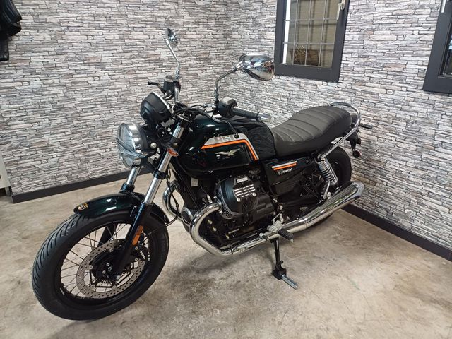 moto-guzzi - v-7-special