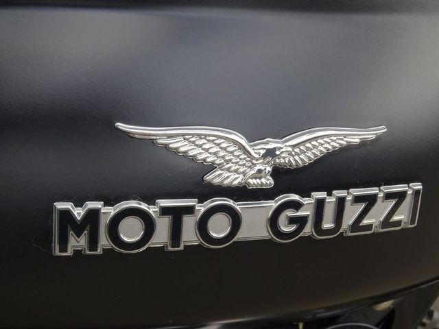 moto-guzzi - v-7-stone