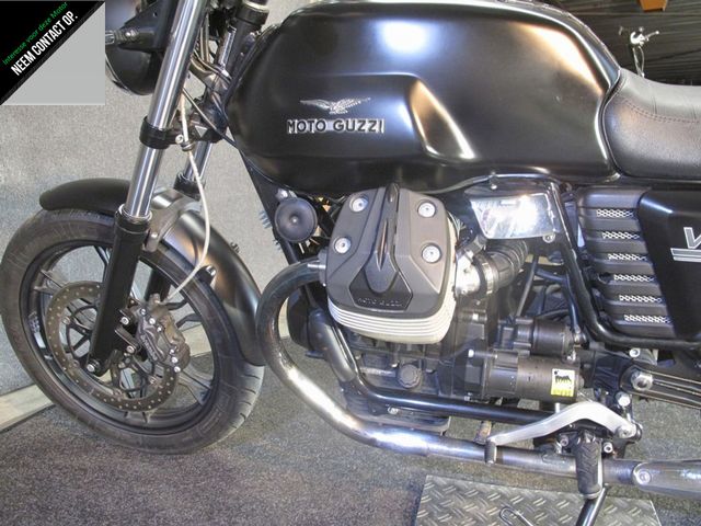 moto-guzzi - v-7-stone