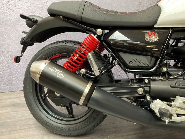 moto-guzzi - v-7-stone