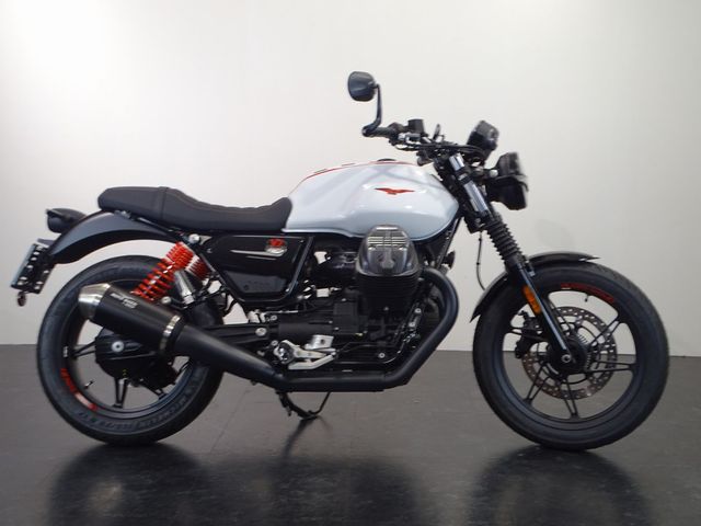 moto-guzzi - v-7-stone