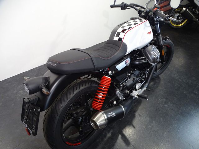 moto-guzzi - v-7-stone