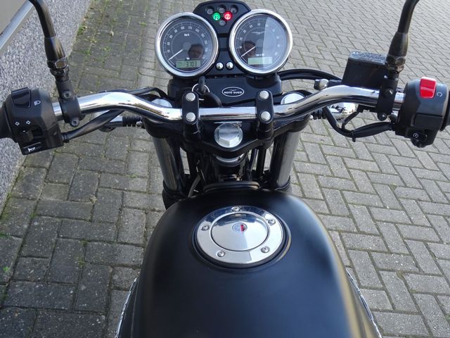 moto-guzzi - v-7-stone