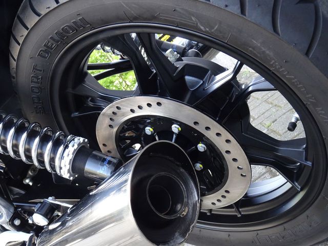 moto-guzzi - v-7-stone