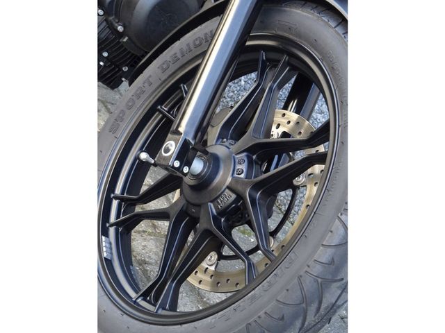 moto-guzzi - v-7-stone