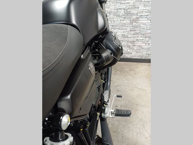 moto-guzzi - v-7-stone