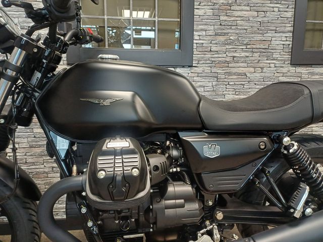 moto-guzzi - v-7-stone