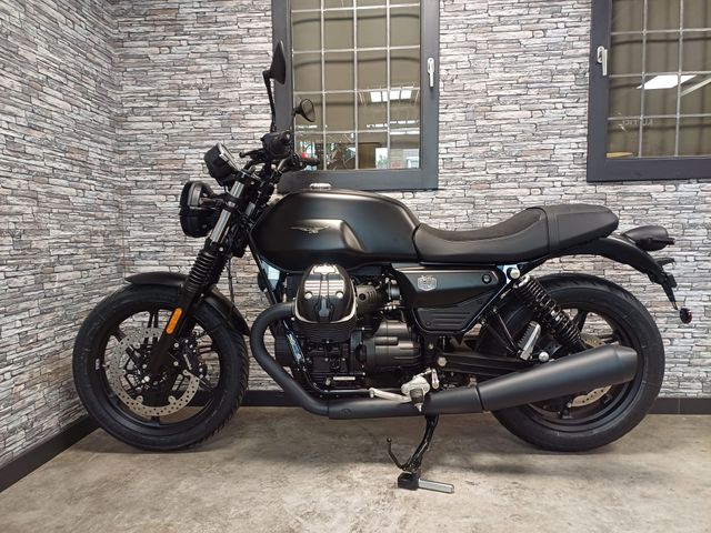 moto-guzzi - v-7-stone