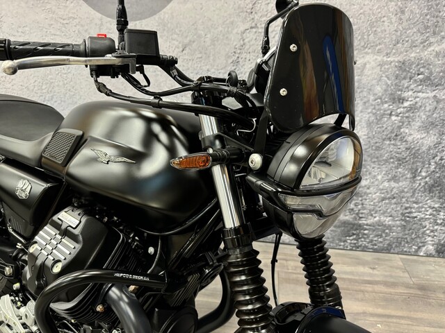 moto-guzzi - v-7-stone-850