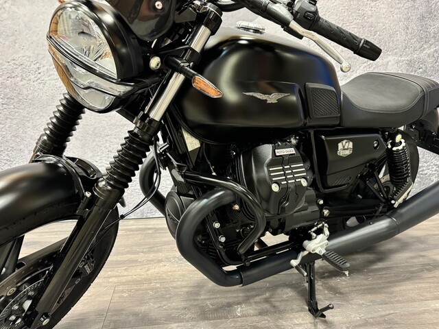 moto-guzzi - v-7-stone-850