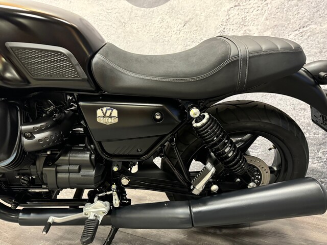 moto-guzzi - v-7-stone-850