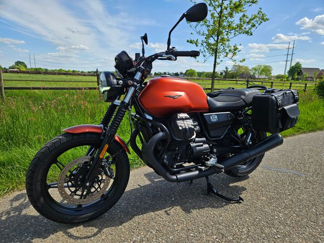 moto-guzzi - v-7-stone-850