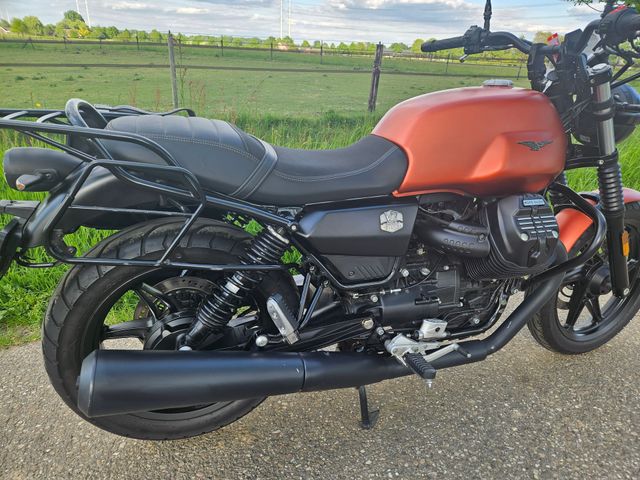 moto-guzzi - v-7-stone-850