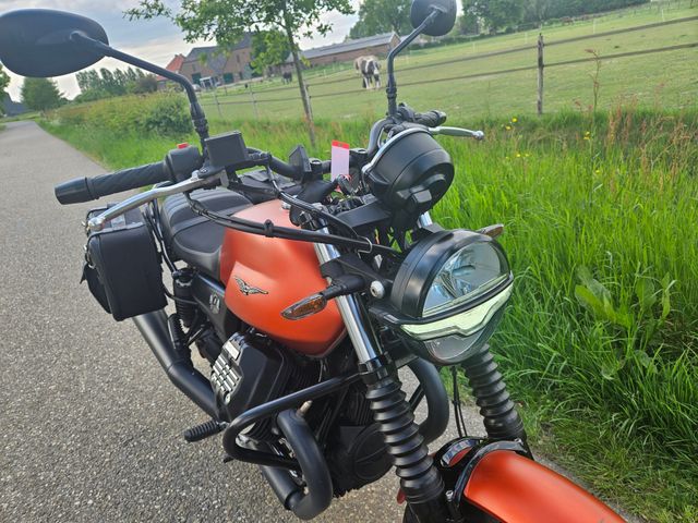 moto-guzzi - v-7-stone-850