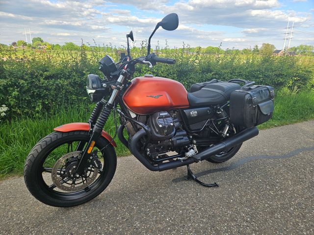 moto-guzzi - v-7-stone-850