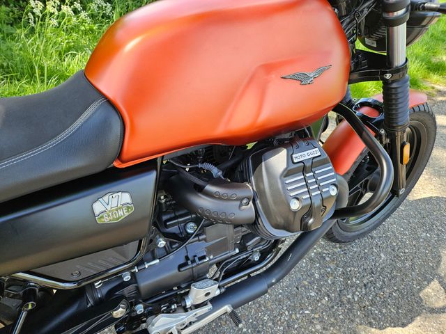 moto-guzzi - v-7-stone-850