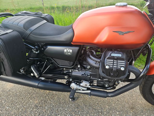 moto-guzzi - v-7-stone-850
