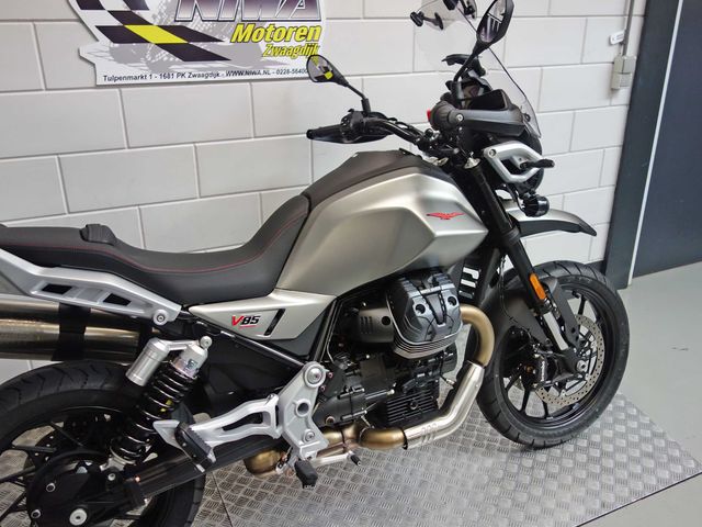 moto-guzzi - v-85-strada