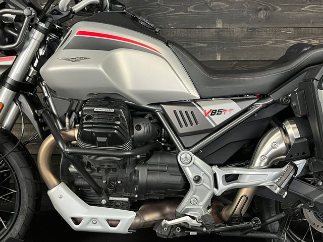 moto-guzzi - v-85-tt-travel