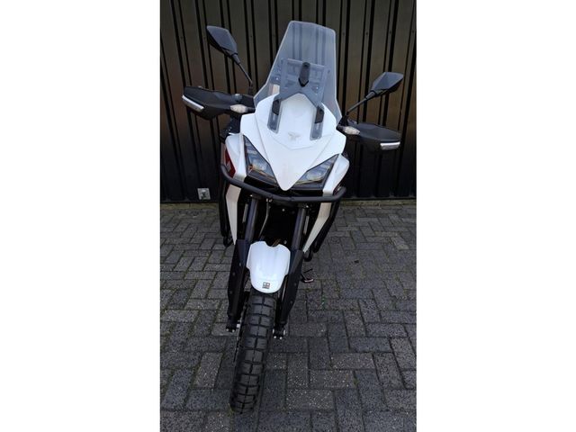 moto-morini - x-cape-650-abs-cast