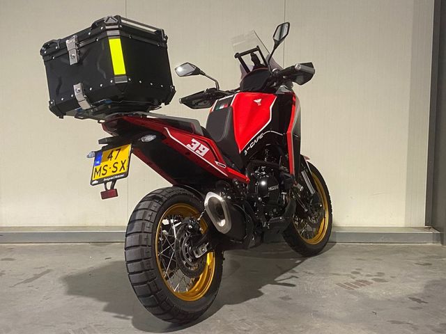 moto-morini - x-cape-650-abs-gold-wheel