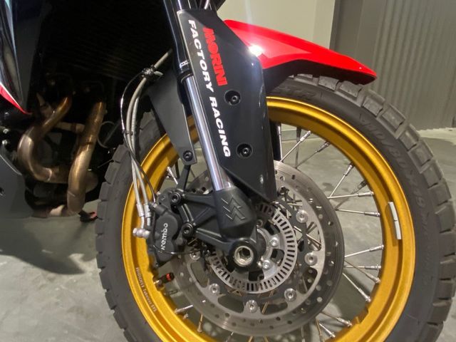 moto-morini - x-cape-650-abs-gold-wheel