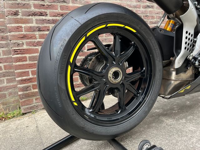 mv-agusta - brutale-1000-rr