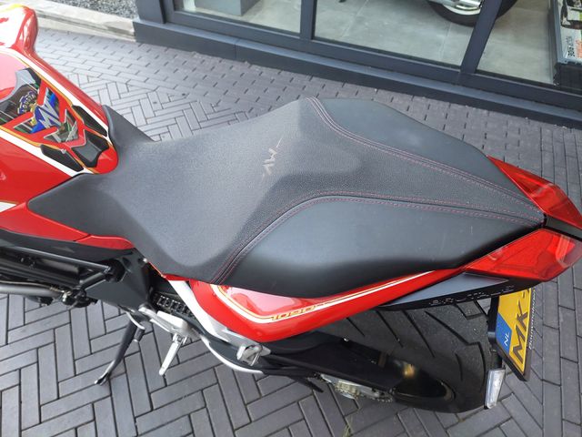 mv-agusta - brutale-1090-r