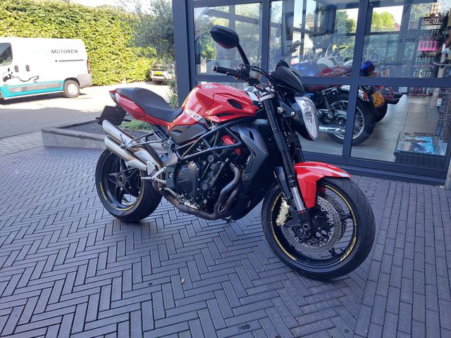mv-agusta - brutale-1090-r