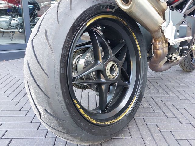 mv-agusta - brutale-1090-r