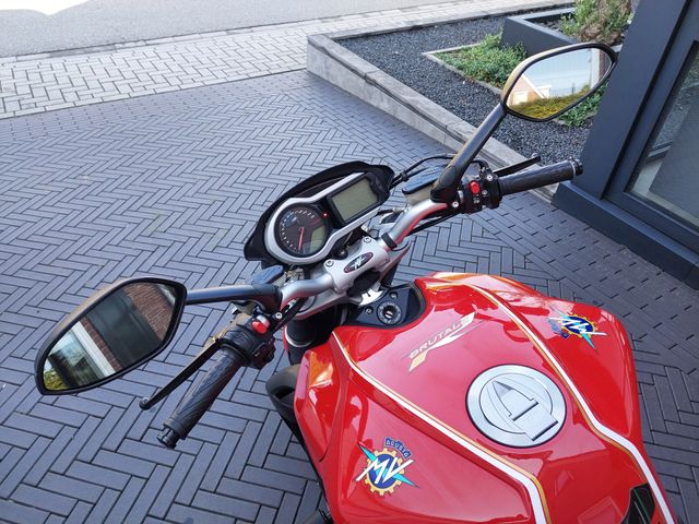 mv-agusta - brutale-1090-r