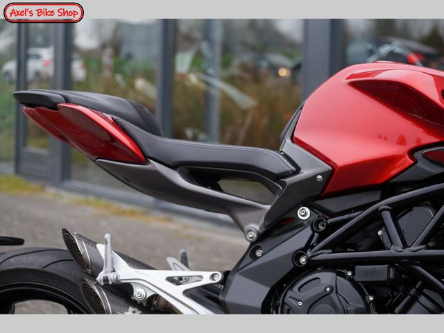 mv-agusta - brutale-800-rosso