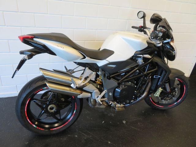 mv-agusta - brutale-920