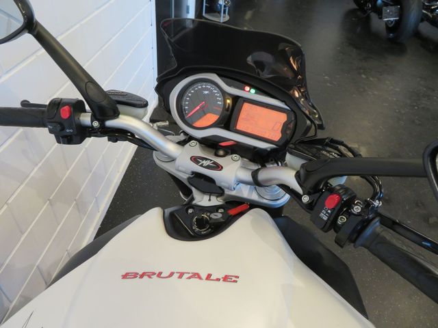 mv-agusta - brutale-920