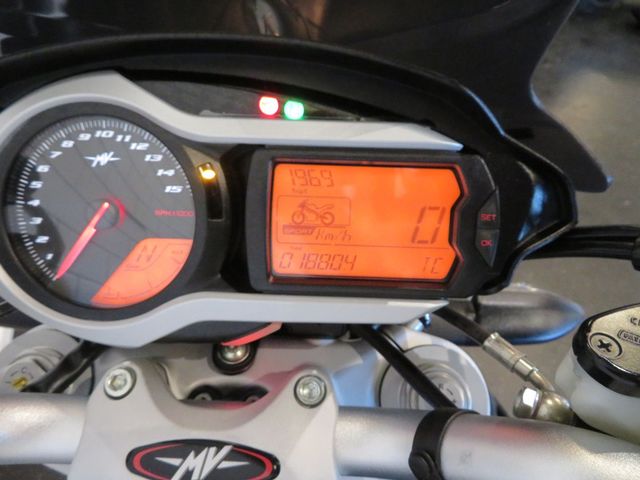 mv-agusta - brutale-920