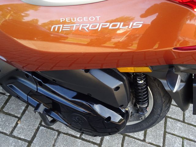 peugeot - metropolis-400