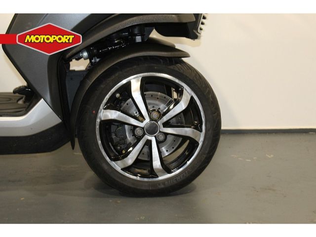 peugeot - metropolis-400
